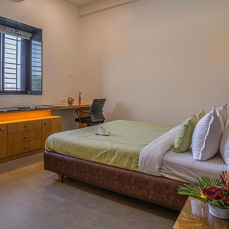 Stayvista'S Le Bon Horizon - Hillside Elegance With Chic Interiors, Poolside Serenity & Picturesque Gazebo - Proximity To Sula Nāsik Eksteriør bilde
