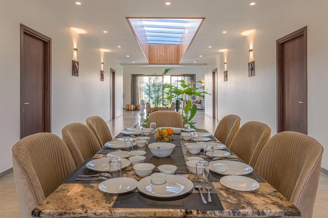 Stayvista'S Le Bon Horizon - Hillside Elegance With Chic Interiors, Poolside Serenity & Picturesque Gazebo - Proximity To Sula Nāsik Eksteriør bilde