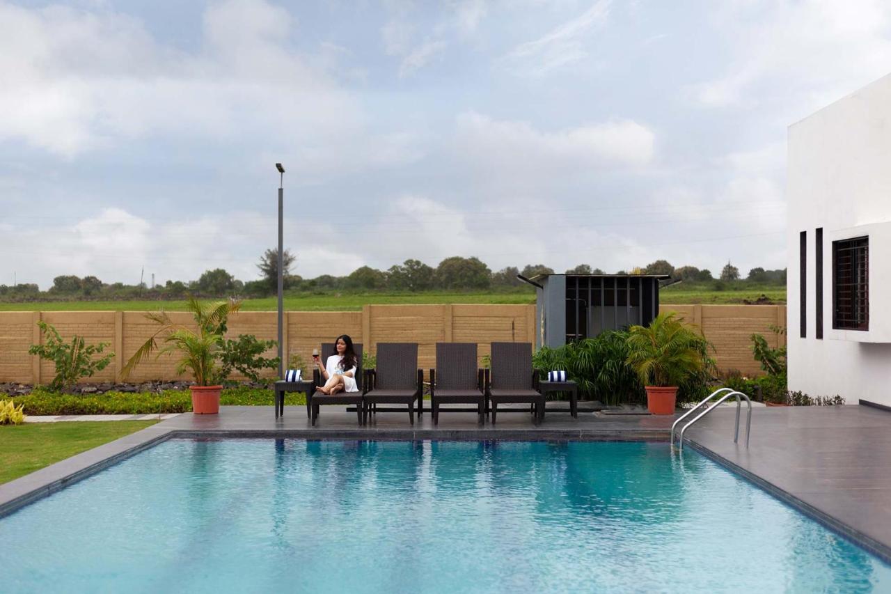 Stayvista'S Le Bon Horizon - Hillside Elegance With Chic Interiors, Poolside Serenity & Picturesque Gazebo - Proximity To Sula Nāsik Eksteriør bilde