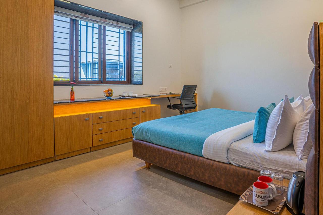Stayvista'S Le Bon Horizon - Hillside Elegance With Chic Interiors, Poolside Serenity & Picturesque Gazebo - Proximity To Sula Nāsik Eksteriør bilde