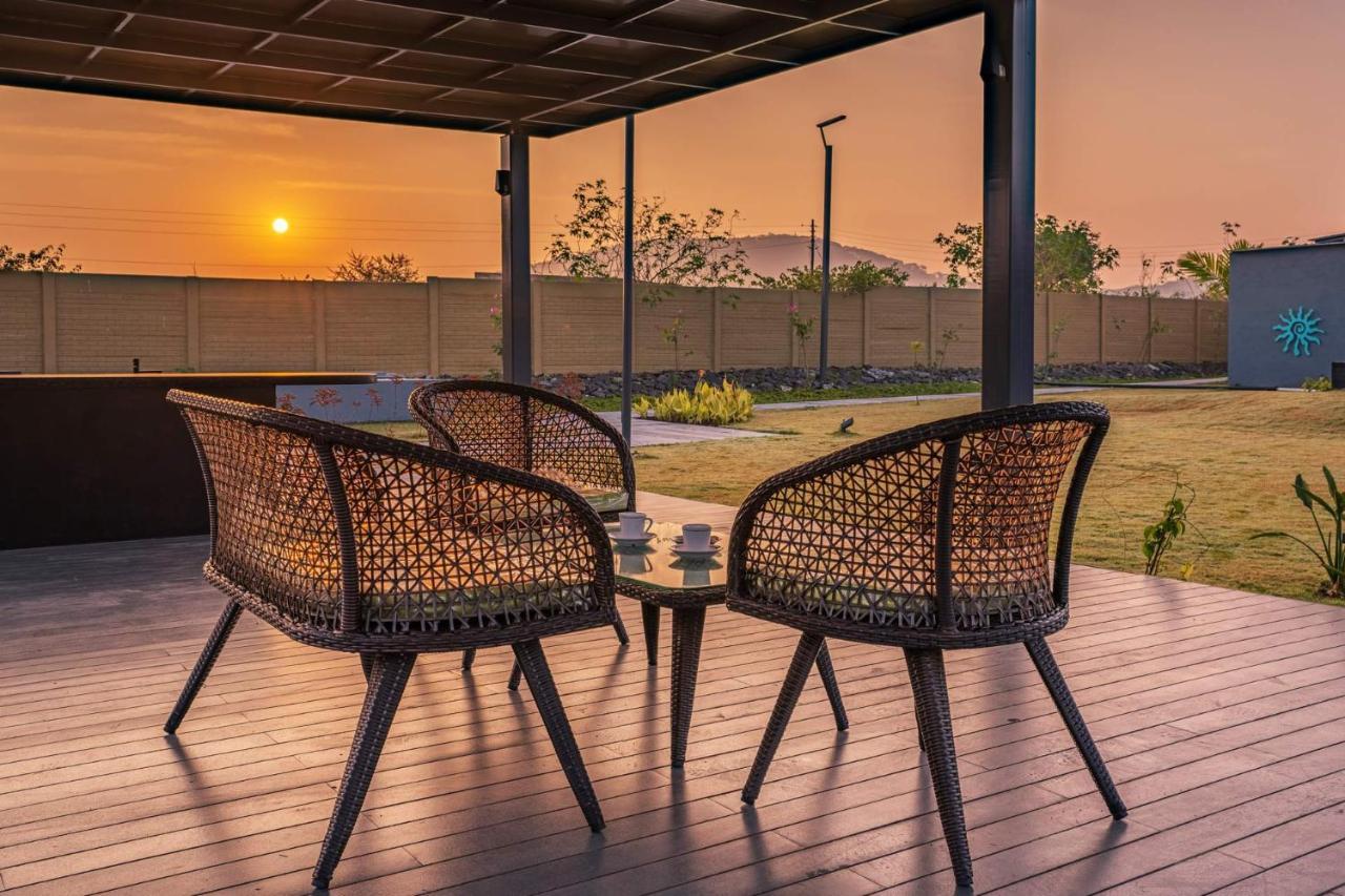 Stayvista'S Le Bon Horizon - Hillside Elegance With Chic Interiors, Poolside Serenity & Picturesque Gazebo - Proximity To Sula Nāsik Eksteriør bilde