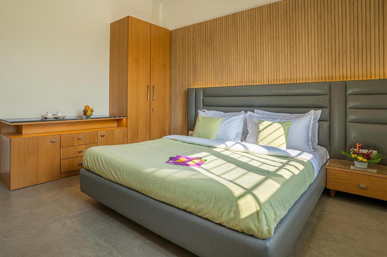 Stayvista'S Le Bon Horizon - Hillside Elegance With Chic Interiors, Poolside Serenity & Picturesque Gazebo - Proximity To Sula Nāsik Eksteriør bilde