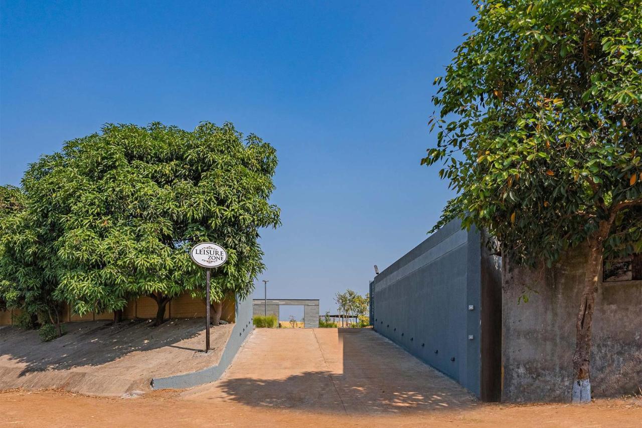 Stayvista'S Le Bon Horizon - Hillside Elegance With Chic Interiors, Poolside Serenity & Picturesque Gazebo - Proximity To Sula Nāsik Eksteriør bilde