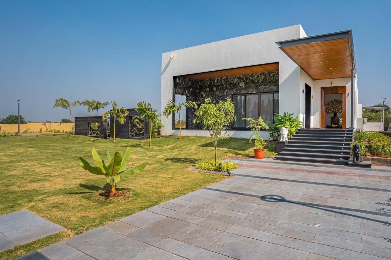 Stayvista'S Le Bon Horizon - Hillside Elegance With Chic Interiors, Poolside Serenity & Picturesque Gazebo - Proximity To Sula Nāsik Eksteriør bilde