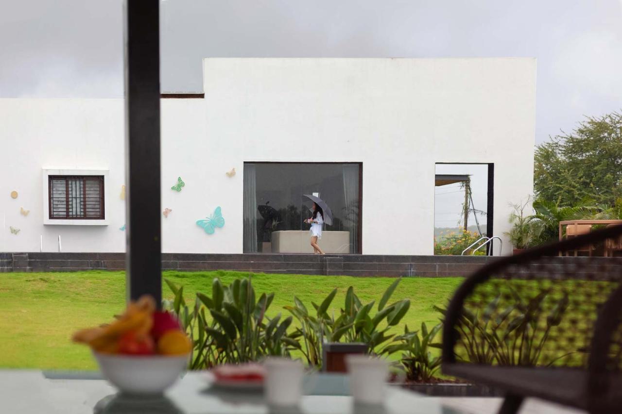 Stayvista'S Le Bon Horizon - Hillside Elegance With Chic Interiors, Poolside Serenity & Picturesque Gazebo - Proximity To Sula Nāsik Eksteriør bilde