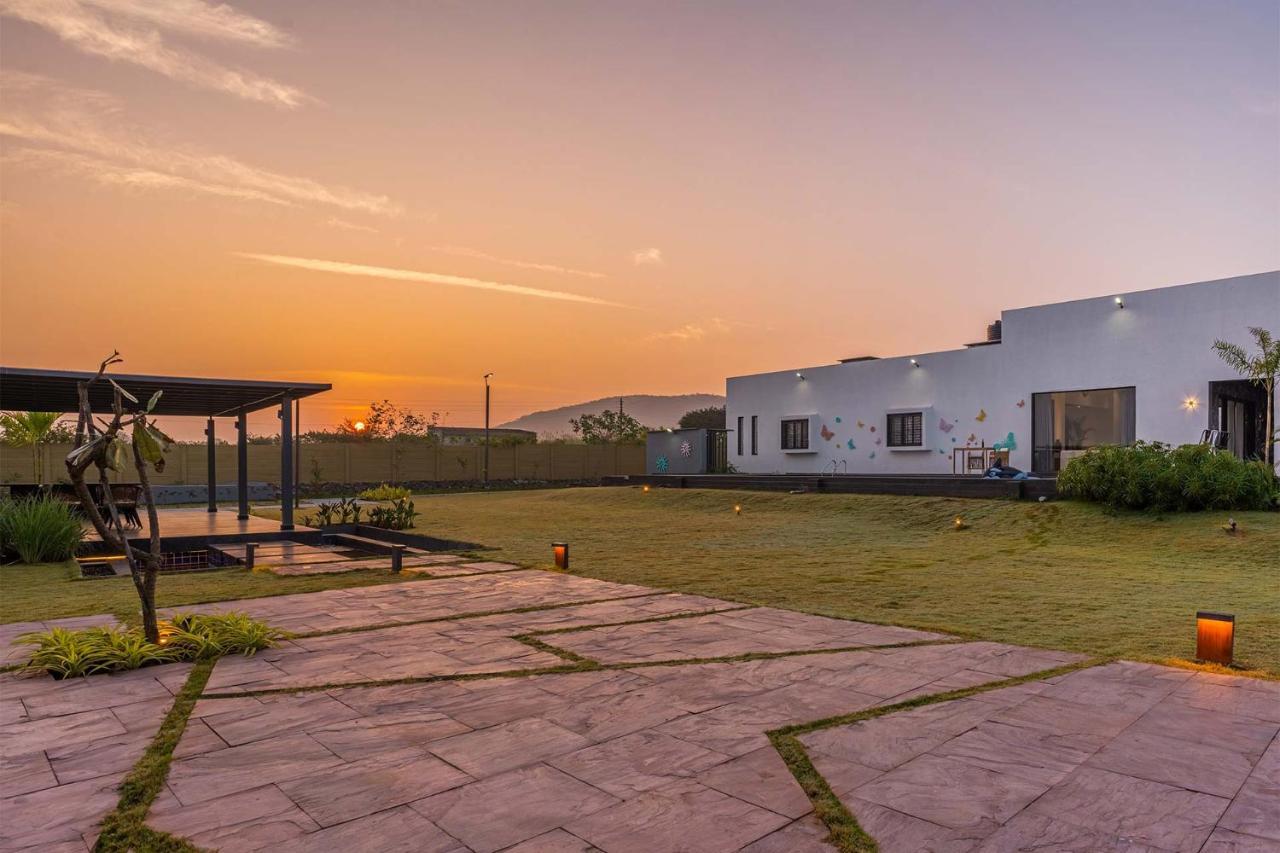 Stayvista'S Le Bon Horizon - Hillside Elegance With Chic Interiors, Poolside Serenity & Picturesque Gazebo - Proximity To Sula Nāsik Eksteriør bilde