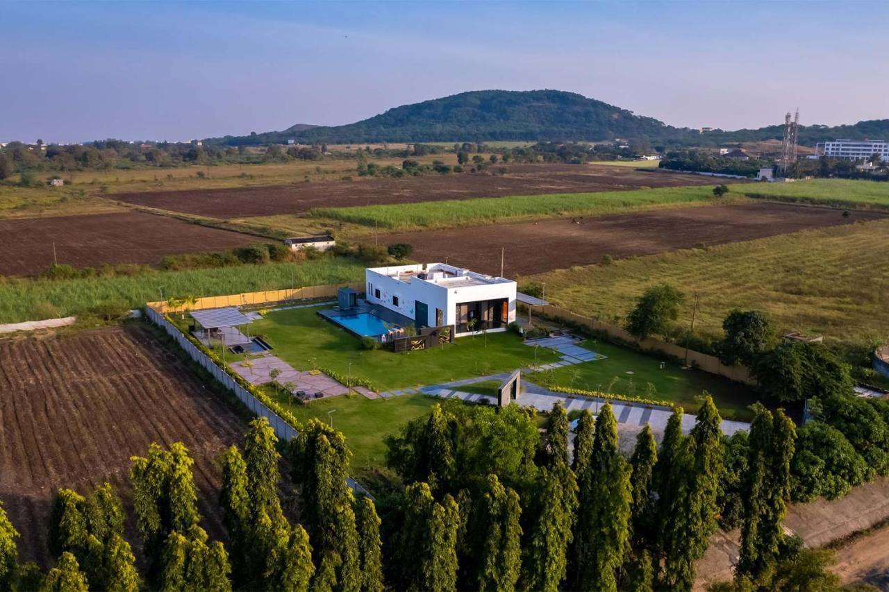 Stayvista'S Le Bon Horizon - Hillside Elegance With Chic Interiors, Poolside Serenity & Picturesque Gazebo - Proximity To Sula Nāsik Eksteriør bilde